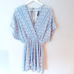Final Touch Short Sleeve Flowy Romper Boho Light Blue/White, Size Small